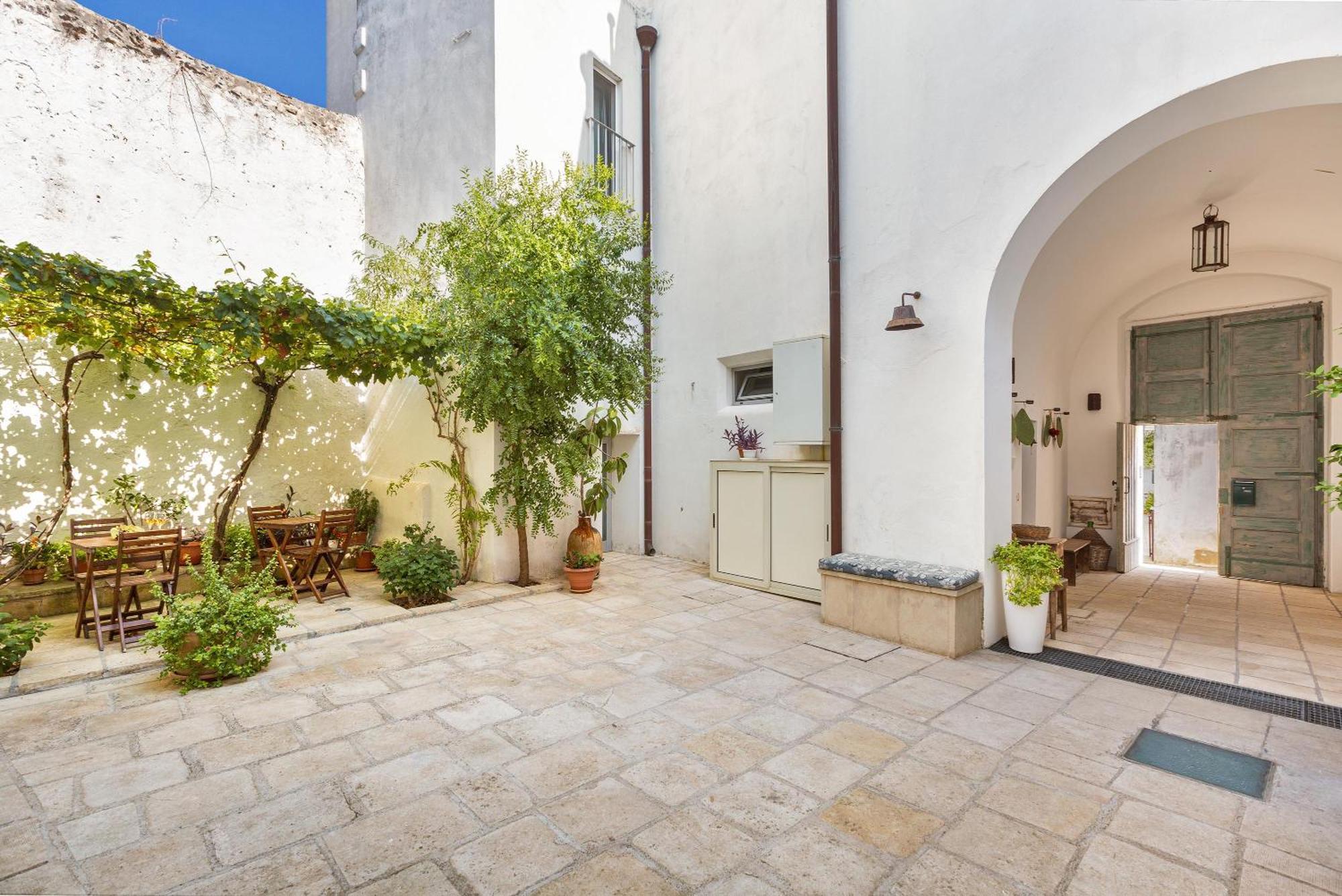 Palazzo San Giovanni Morciano di Leuca Luaran gambar